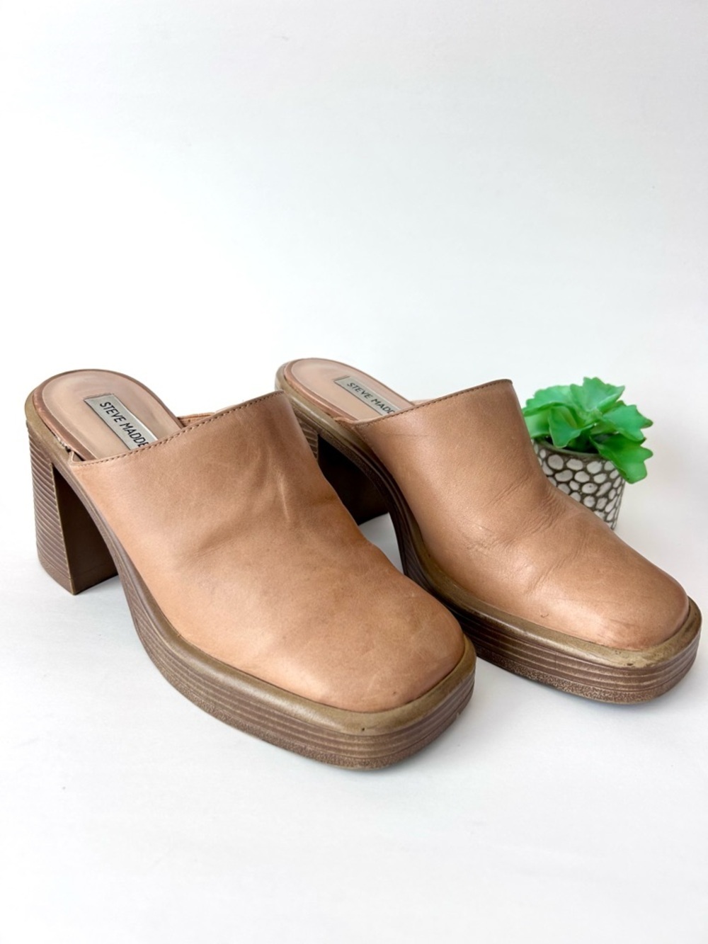 Steve Madden Flirtie Tan Leather
Clogs Platform Mules Size 8 Square
Toe 90s